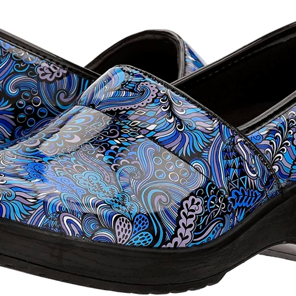 Easy Works by Easy Street - Picture 1 of 1